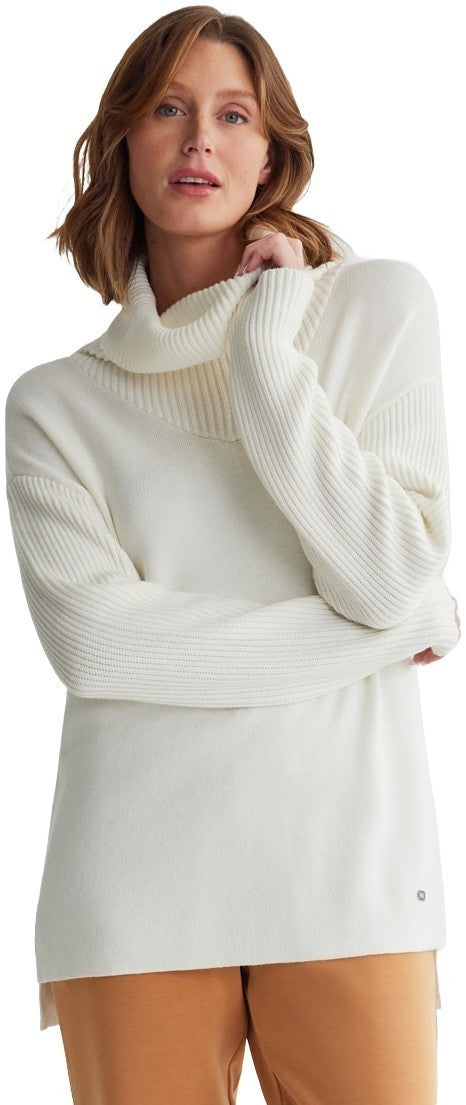 Luna Turtle Neck Sweater - Womens - pearl 1