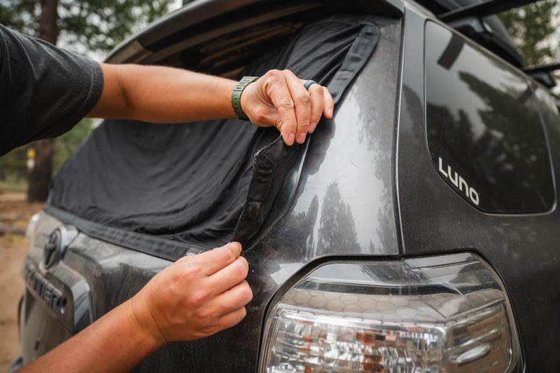Luno 4Runner Trunk Window Screen - black 1