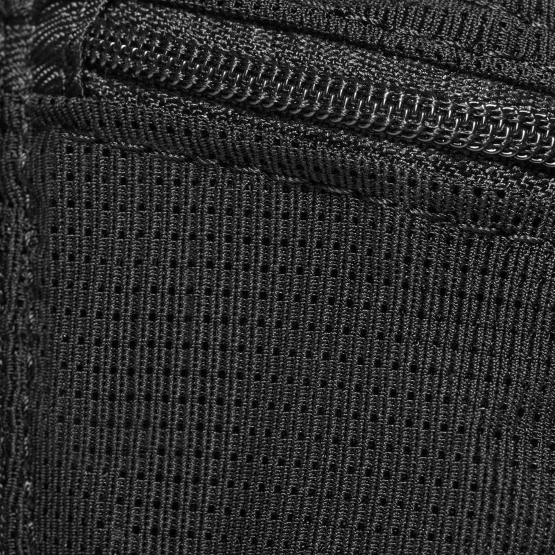 Neuveville Bumbag - Black 5