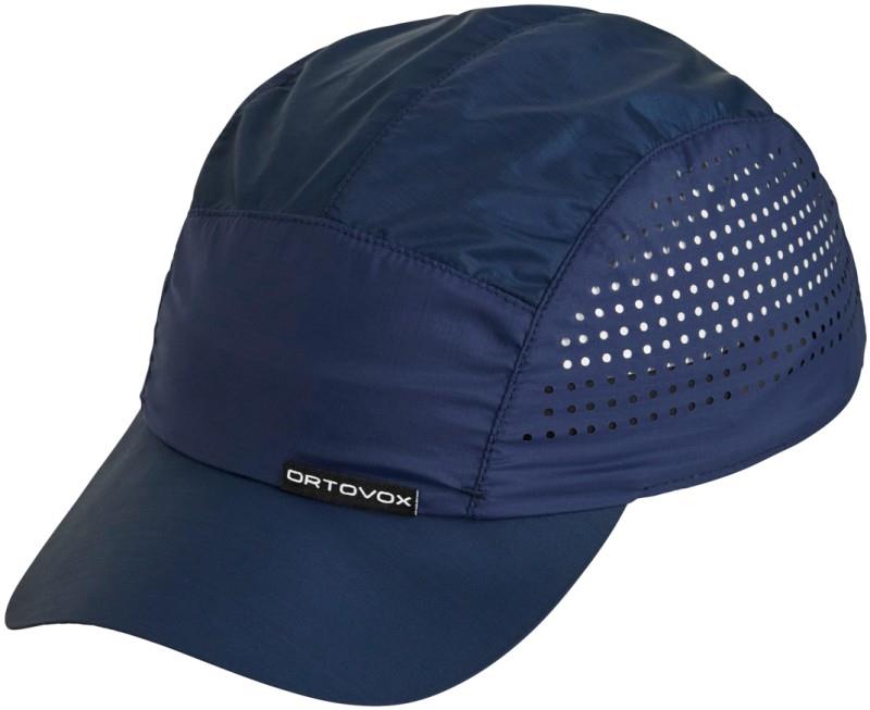 Fast Mountain Cap - blue nunatak 1