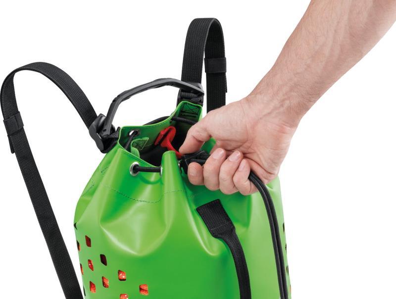 Yara Club 15L - Green / Black 6