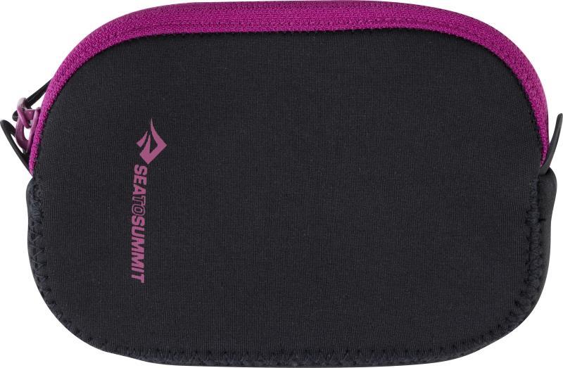 Travelling Light Padded Pouch - M - berry 1