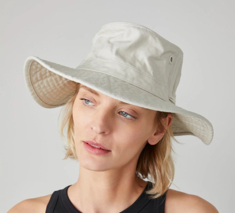 Wide Brim Wanderer - stone 1