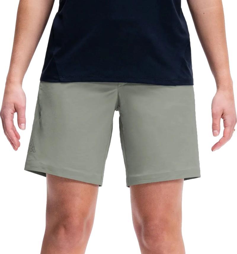 Farside Shorts 8" - Womens - shadow 1