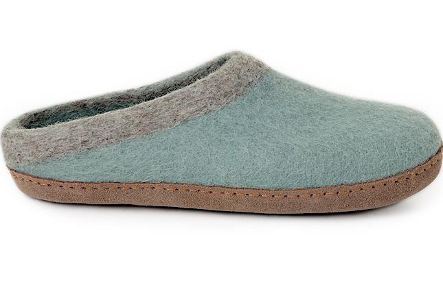 Slocan Slippers - Unisex - Haze 1