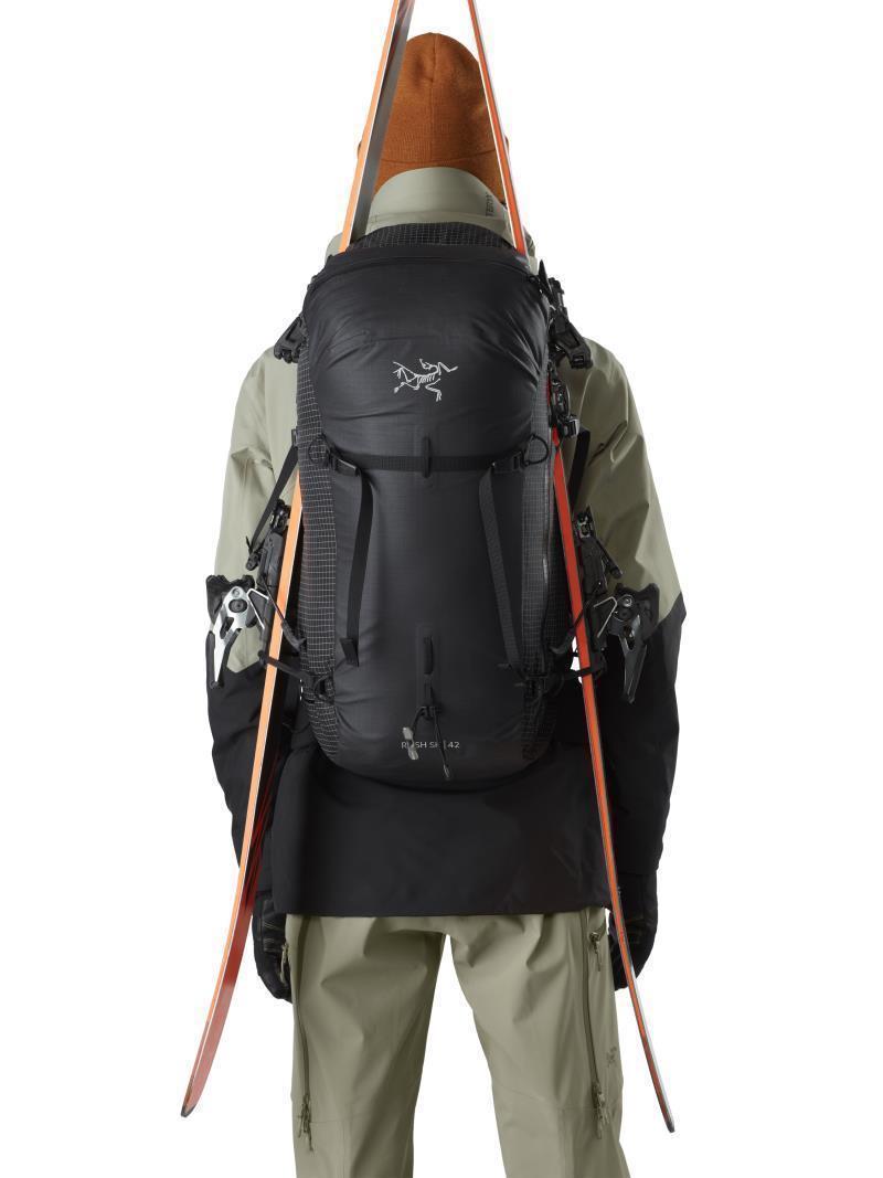 Rush SK 42 Backpack - Black 9