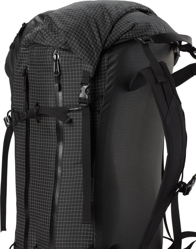 Rush SK 42 Backpack - Black 7