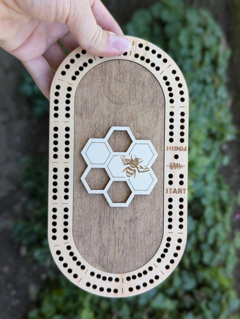 Travel Size Honeycomb / Bee Cribbage Board - not applicable 1