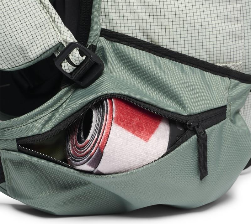 Dawn Patrol 32 Backpack - foam green 1