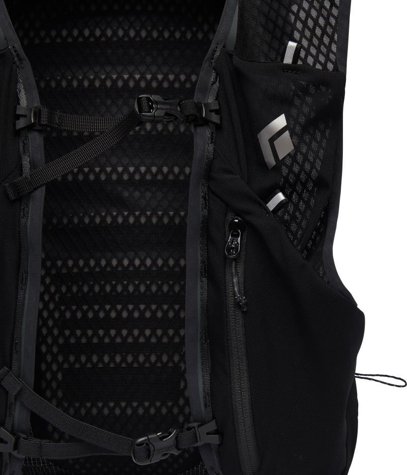 Distance 8 Backpack - Mens - Black 3