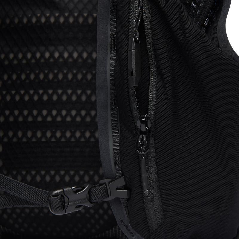 Distance 8 Backpack - Mens - Black 8