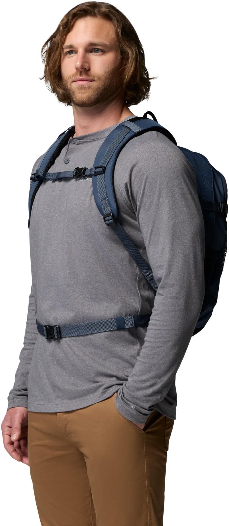 Castle Crest 25L Backpack - nocturnal 1