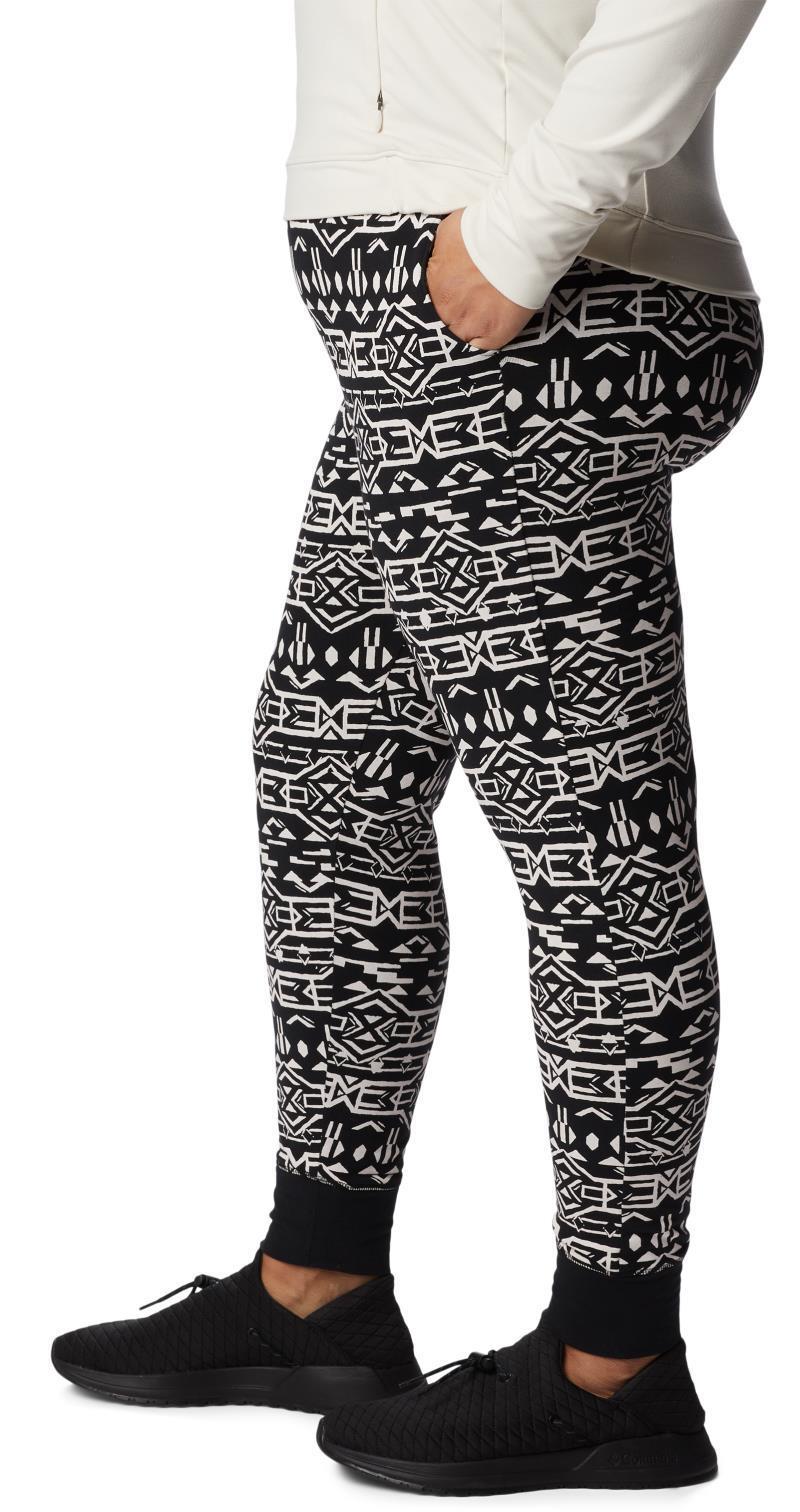 Holly Hideaway Leggings - Plus - Womens - black 80s stripe 1