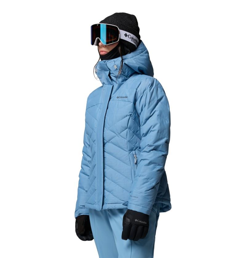 Lay D Down V Jacket - Womens - rainy day 1