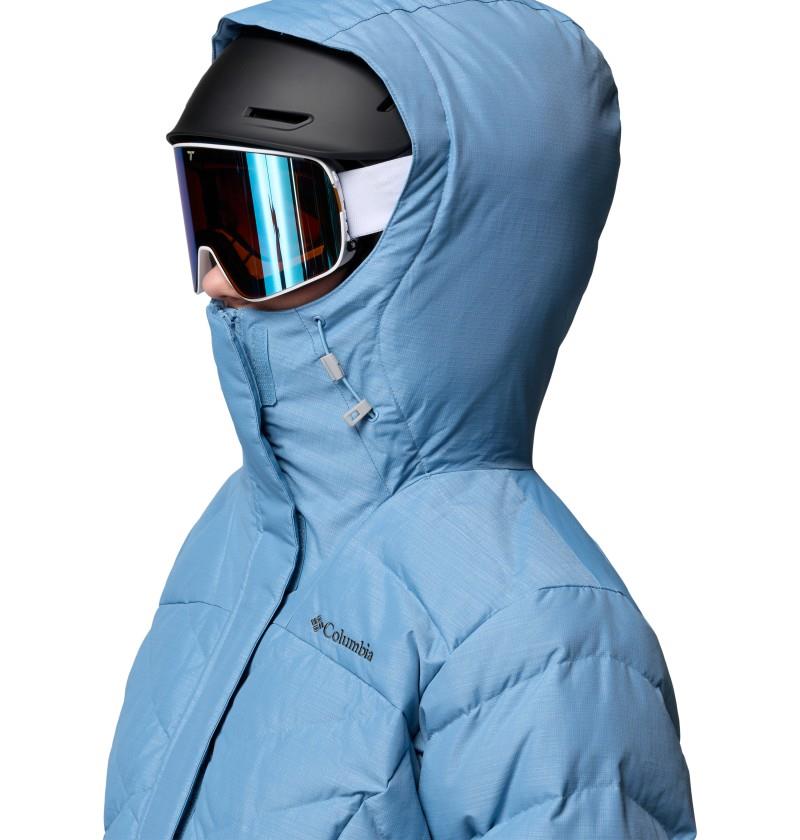 Lay D Down V Jacket - Womens - rainy day 1