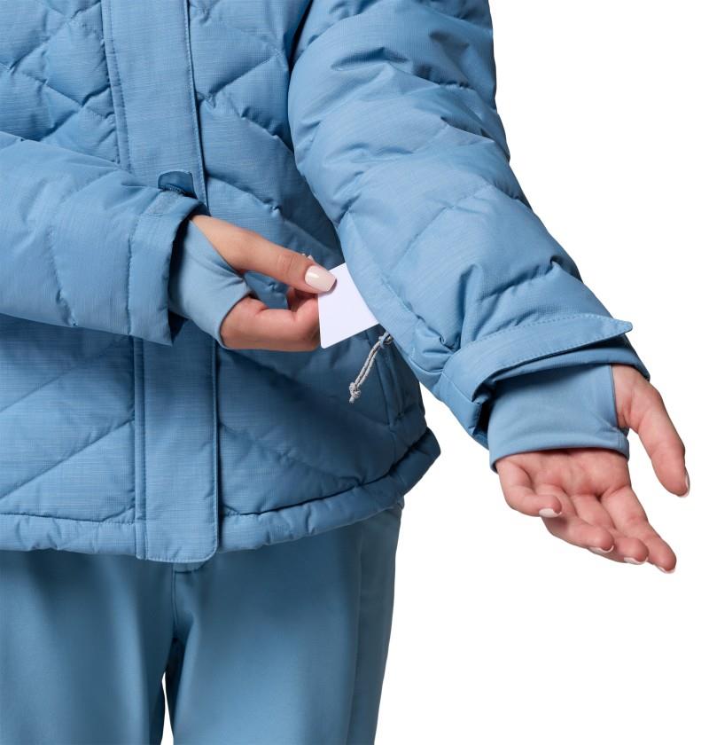 Lay D Down V Jacket - Womens - rainy day 1