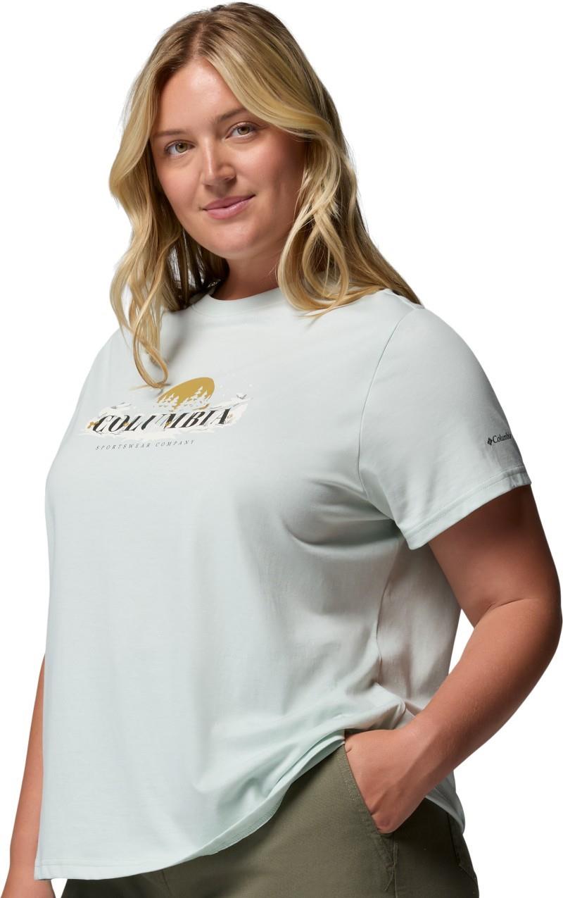 Rolling Bend Seasonal Graphic Tee, Extended - Womens - tea light / hike happy 1