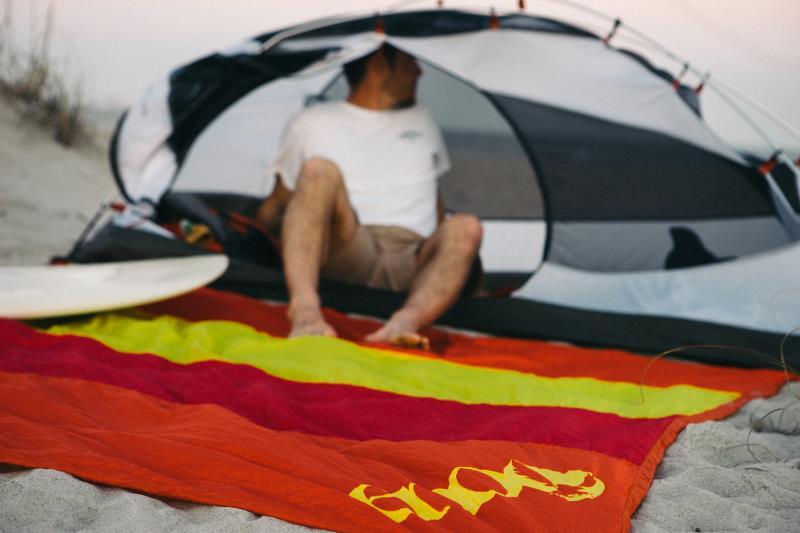 Islander LED Blanket - sunshine 1