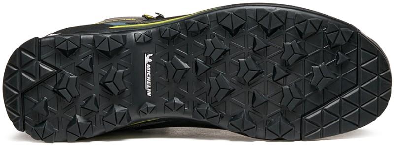 Akron Mid GTX - Mens - black / garmont orange 1
