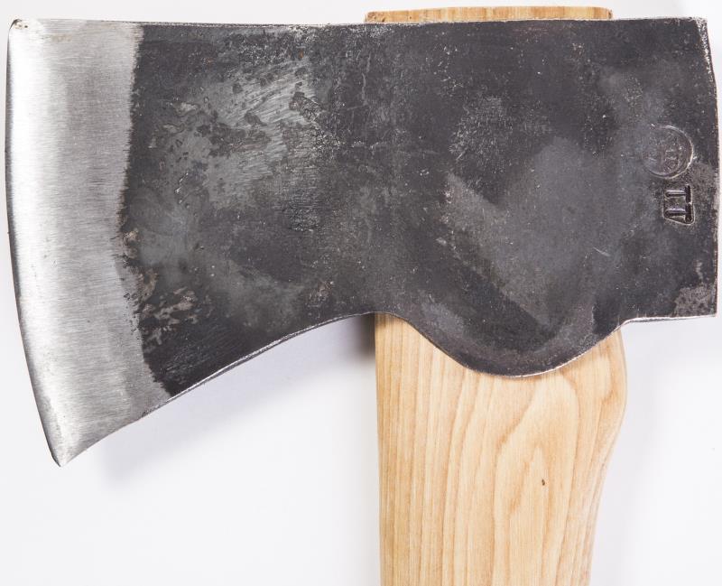 American Felling Axe, Curved Handle - 90cm / 35" - Not Applicable 2