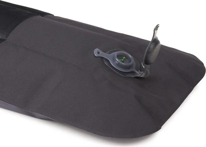 Air Headrest - black 1