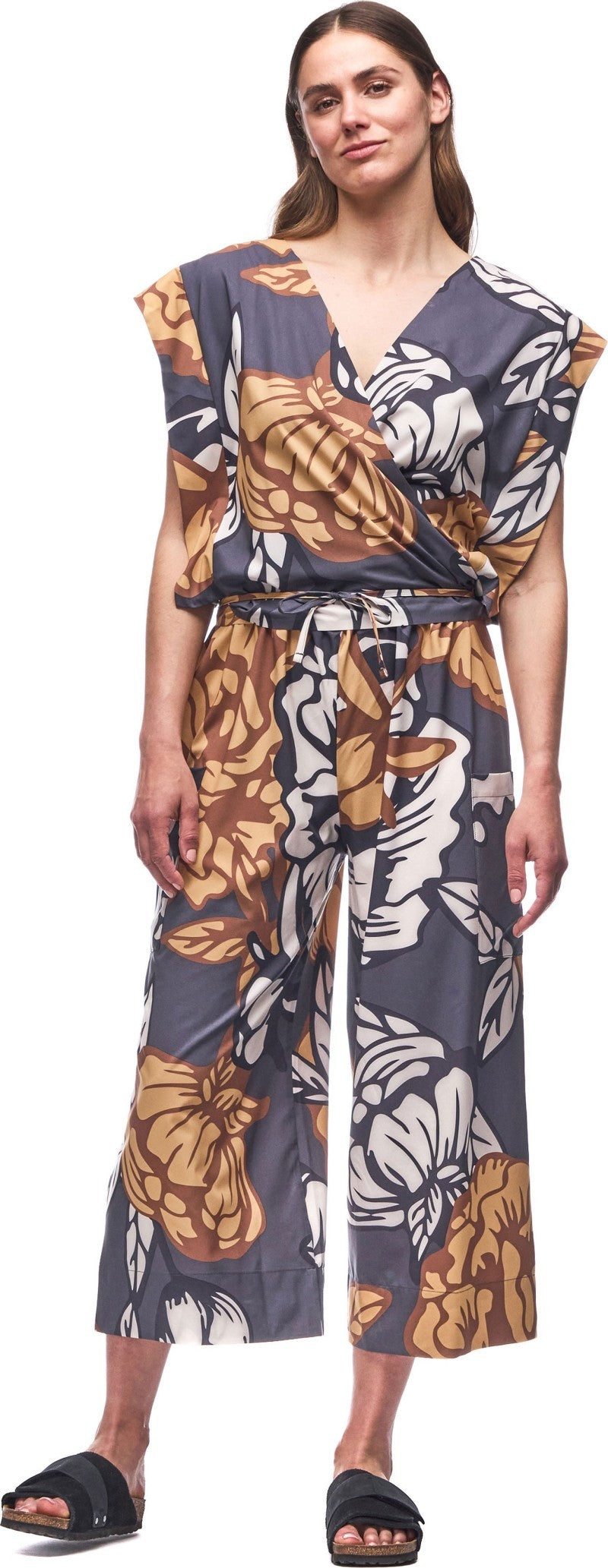 Bryza Jumpsuit - Womens - hematite piwonia print 1