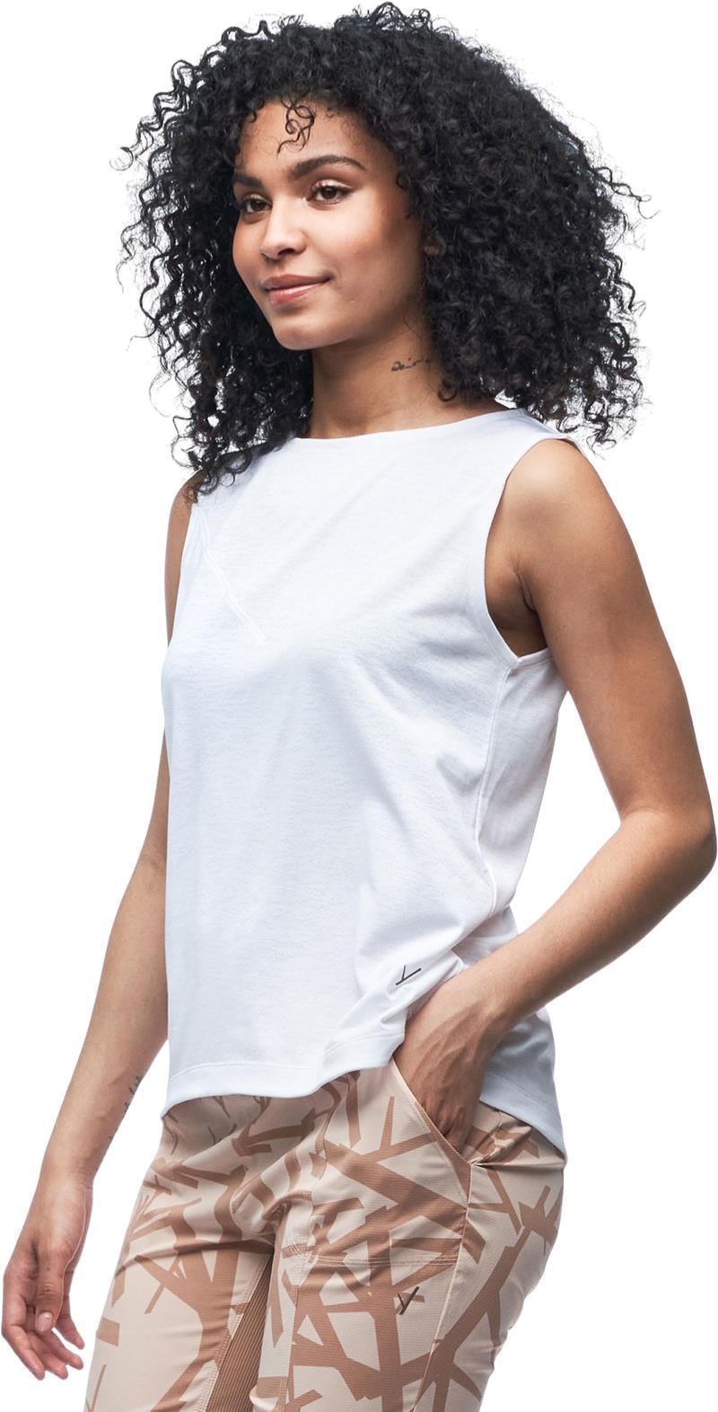 Regata Sleeveless Shirt - Womens - Daisy 1