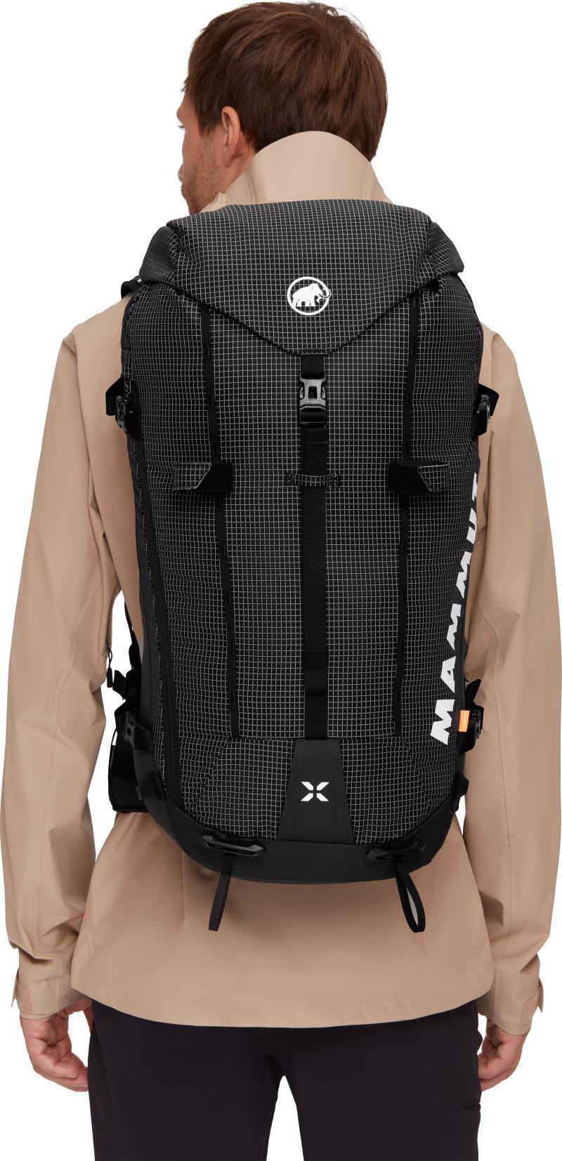 Trion 38L - Black 5