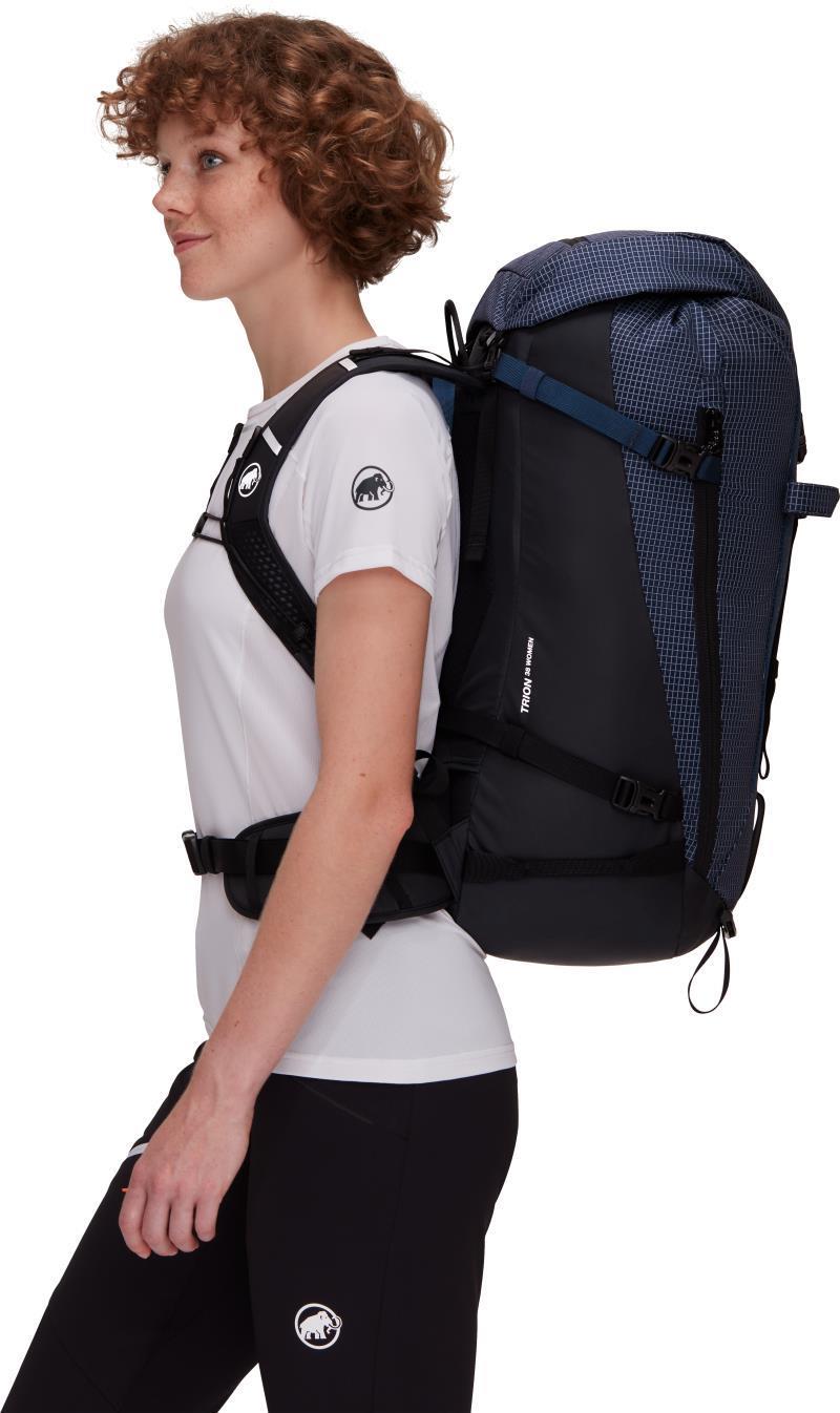 Trion 38L - Womens - Marine / Black 3