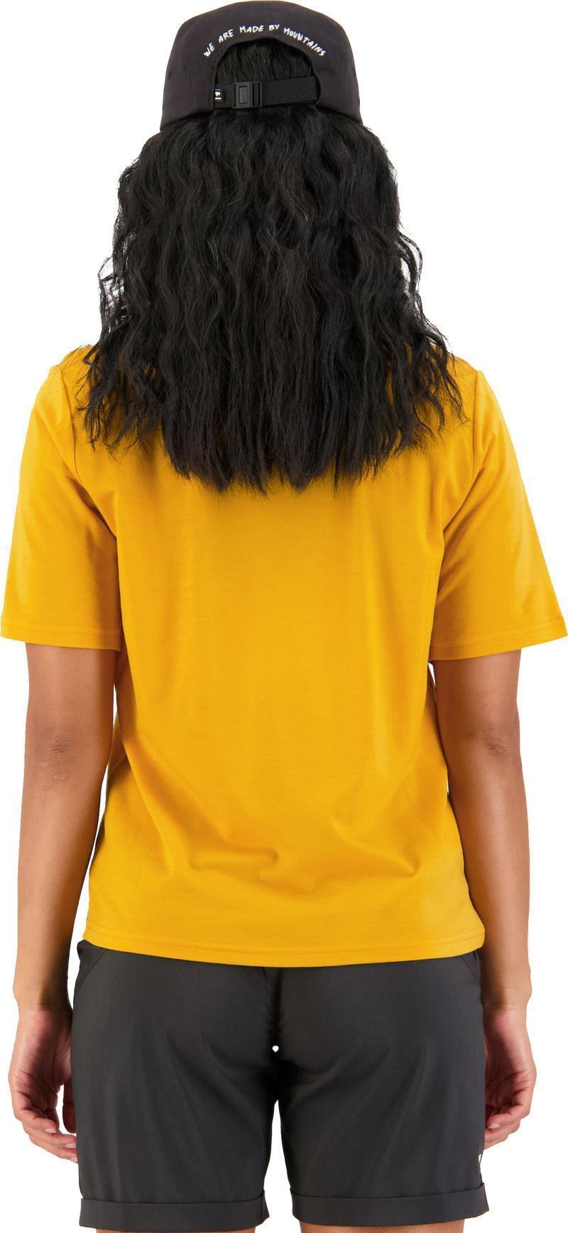 Icon Relaxed Tee - Grid 09 - Womens - gold 1