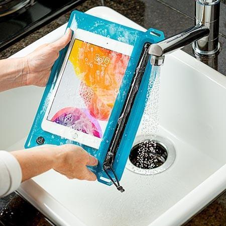 RunOff Waterproof Travel Pouch - Medium - Blue 5