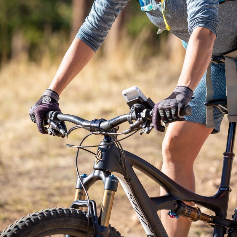 Squeeze Rotating Smartphone Bar Mount - Black 7