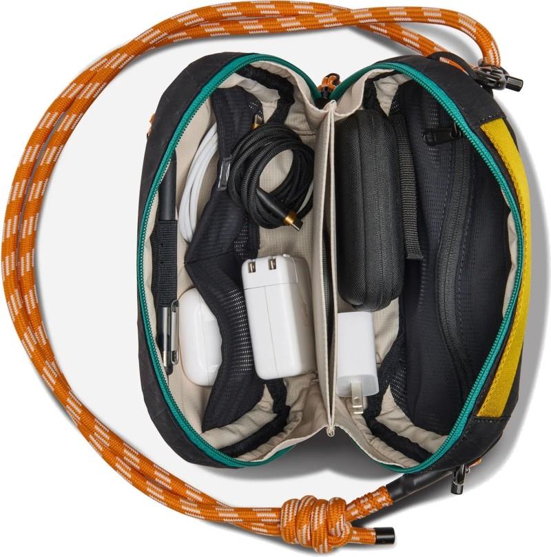 Traveler Tech Sling - raven black 1