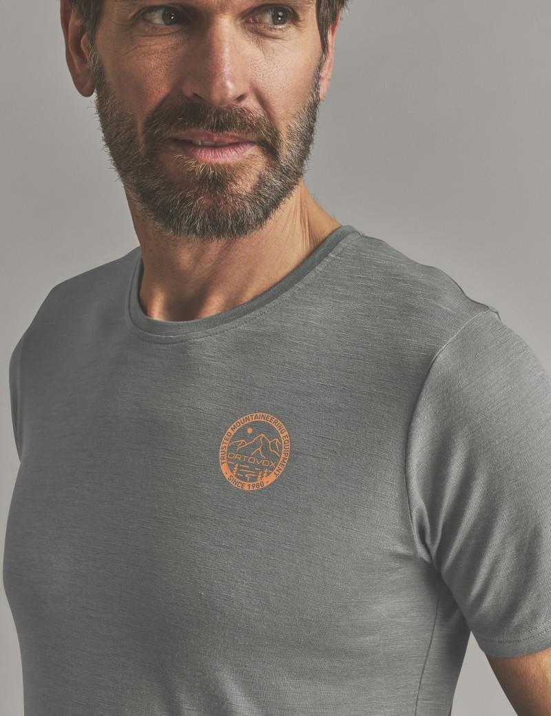 185 Merino Mtn Badge T-Shirt - Mens - dark sage 1