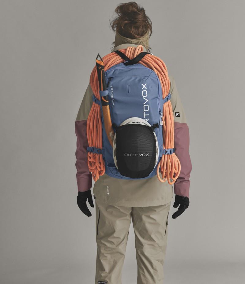 Haute Route 38 S - blue nunatak 1