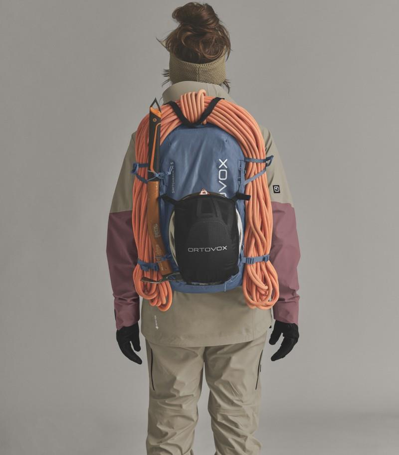 Switchback 25 S - light nunatak 1