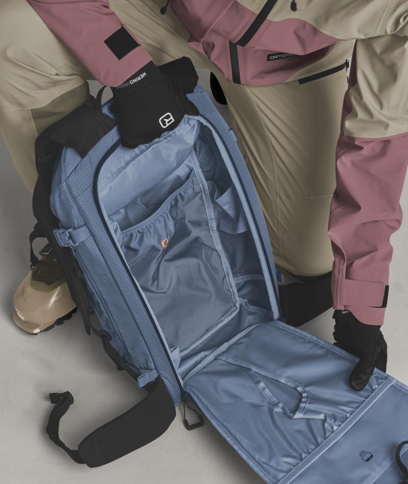 Switchback 25 S - light nunatak 1