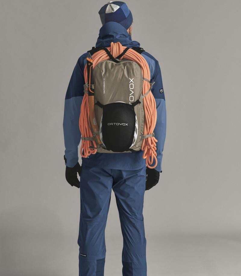 Switchback 32 - light nunatak 1