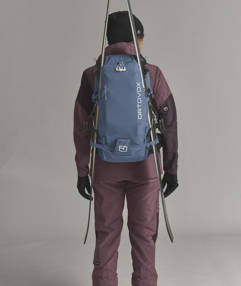 Venet Tour 28 S - light nunatak 1