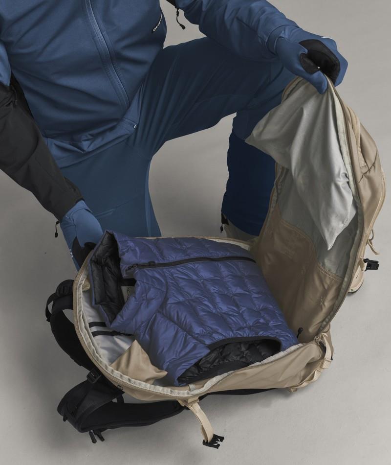 Venet Tour 30 - dark linen 1