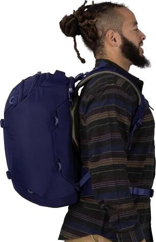 Sojourn Porter Travel Pack 30L - deep fig 1