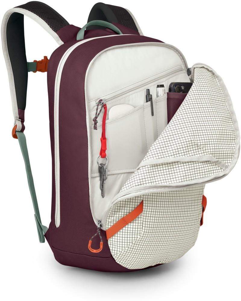 Transporter Panel Loader - mystery white / moody burgundy 1