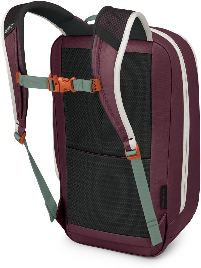 Transporter Panel Loader - mystery white / moody burgundy 1
