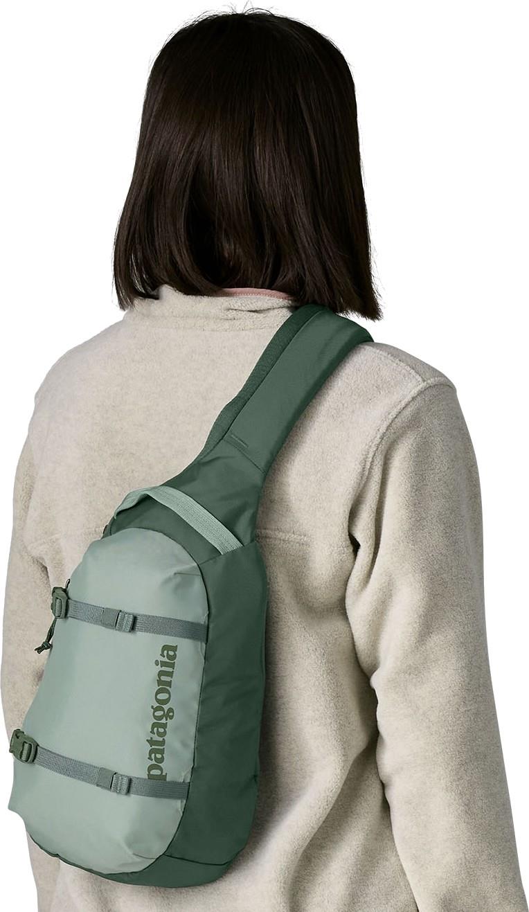 Atom Sling 8L - cover green 1
