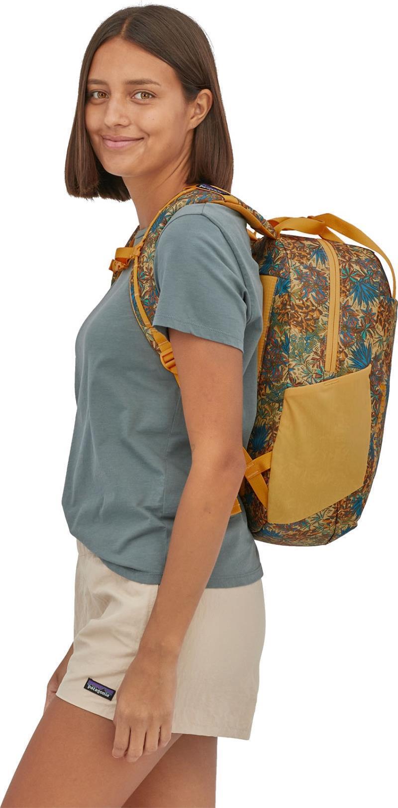 Atom Tote Pack 20L - Canyon Hike / Saffron 4