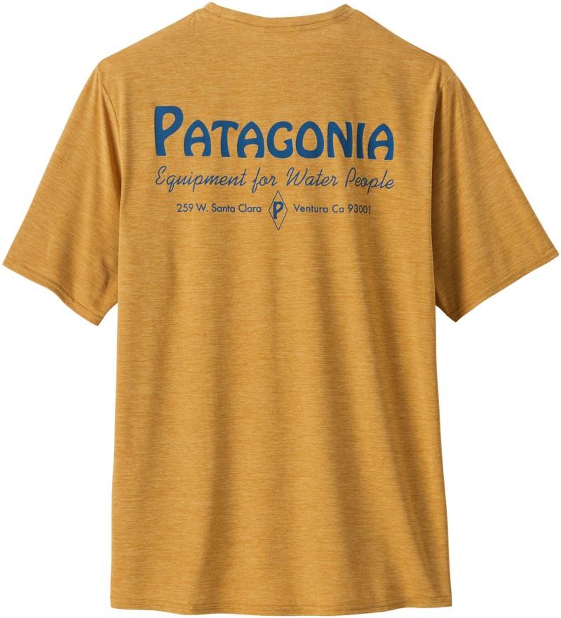 Capilene Cool Daily Graphic SS Shirt - Waters - Mens - water people banner / beeswax tan x-dye 1