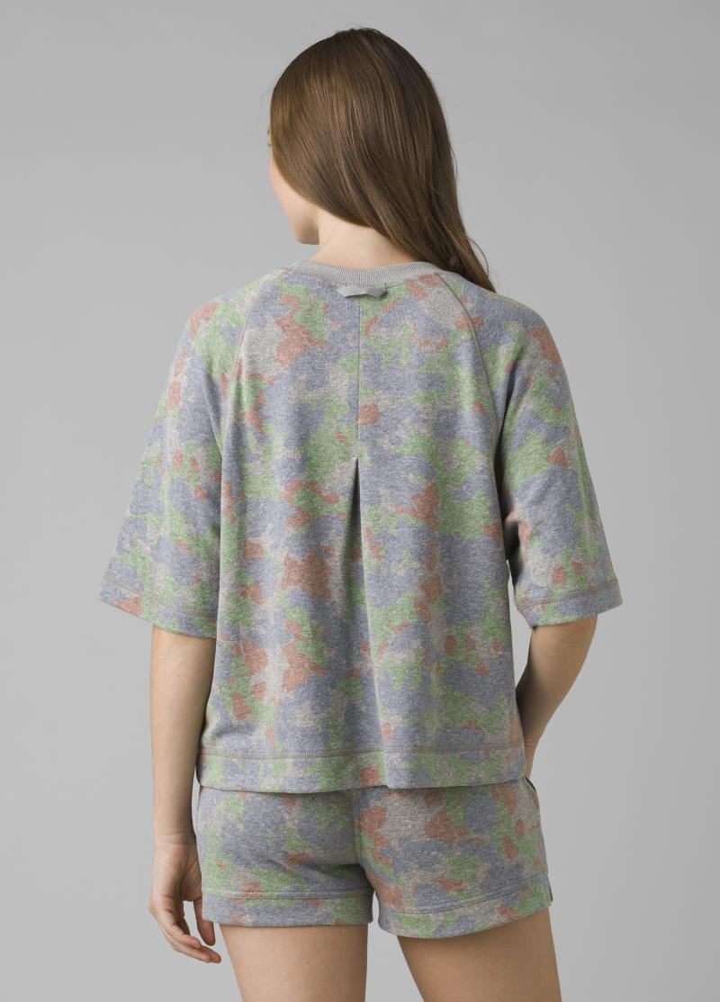Cozy Up Sunfair Top - Womens - heather grey montage 1