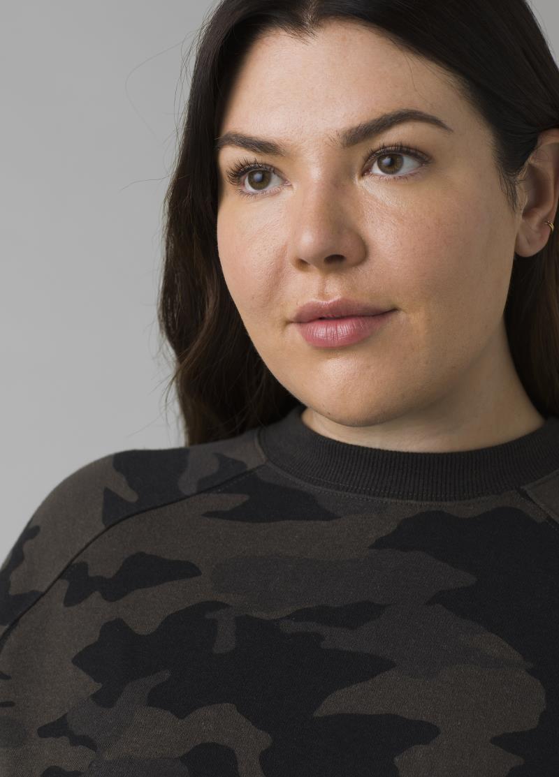 Cozy Up Sweatshirt Plus - Womens - Black Camo 4