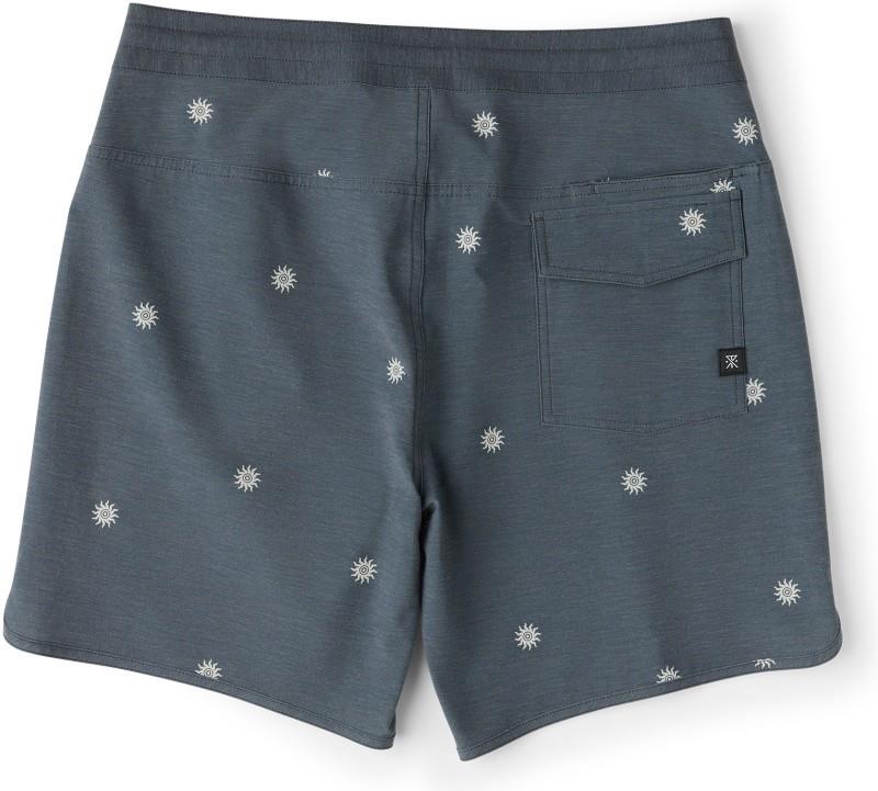 Chiller Scallop Boardshorts - Mens - charcoal 1
