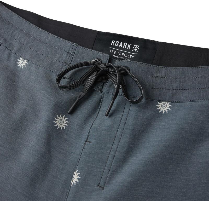Chiller Scallop Boardshorts - Mens - charcoal 1